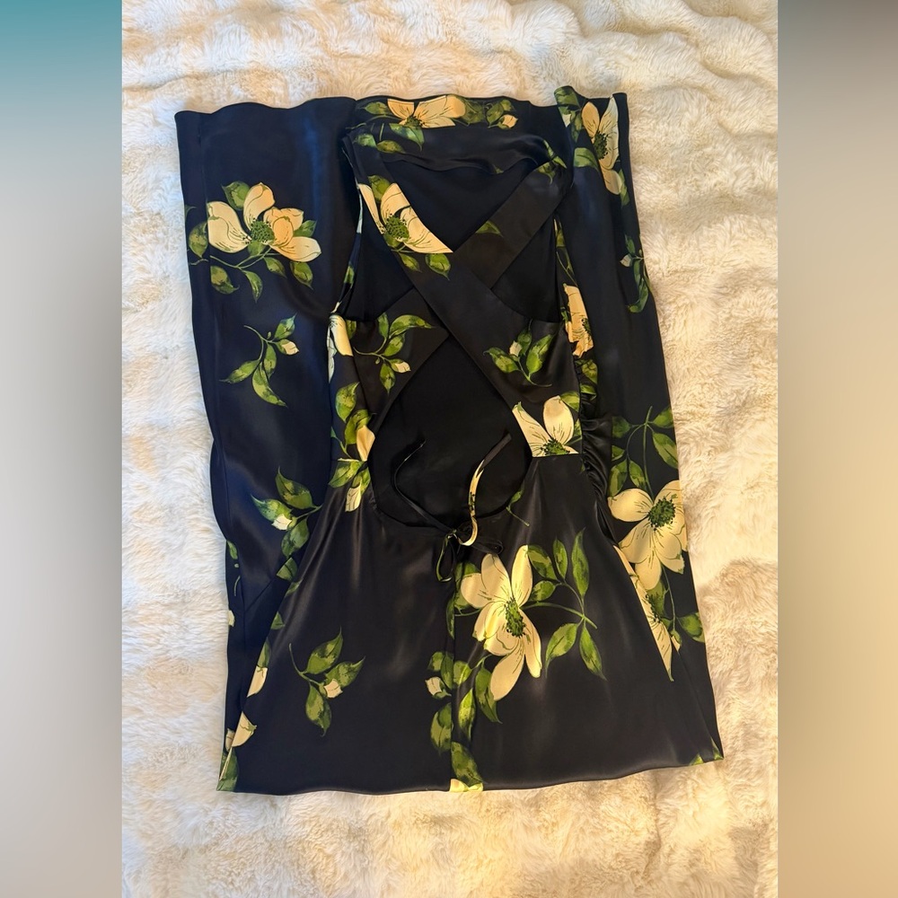 Reformation Anaiis Silk Dress In Mood For Love, NWOT, NEVER WORN, NO FLAWS. - Picture 9 of 16